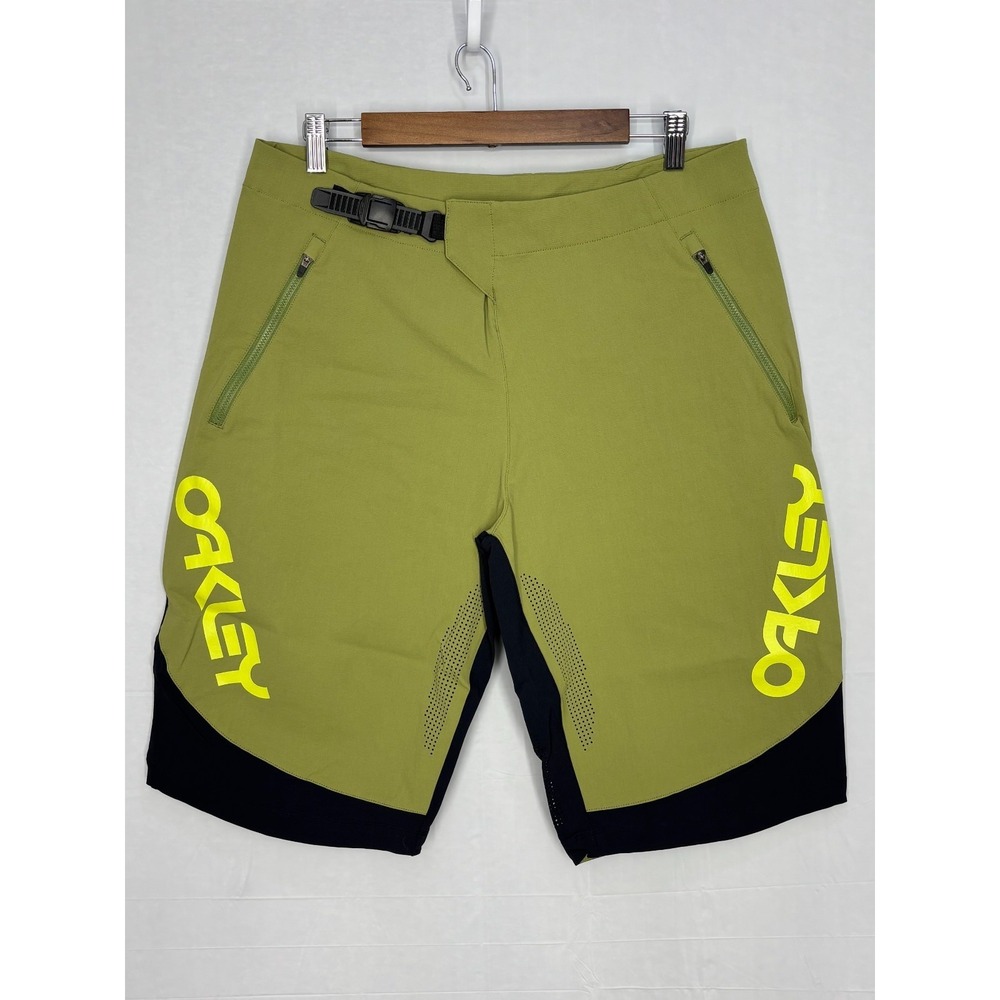 Oakley Maven‎ Scrub Short Mens Fern Logo Regular Fit Zipper Pockets Stretch 36 - Picture 2 of 16